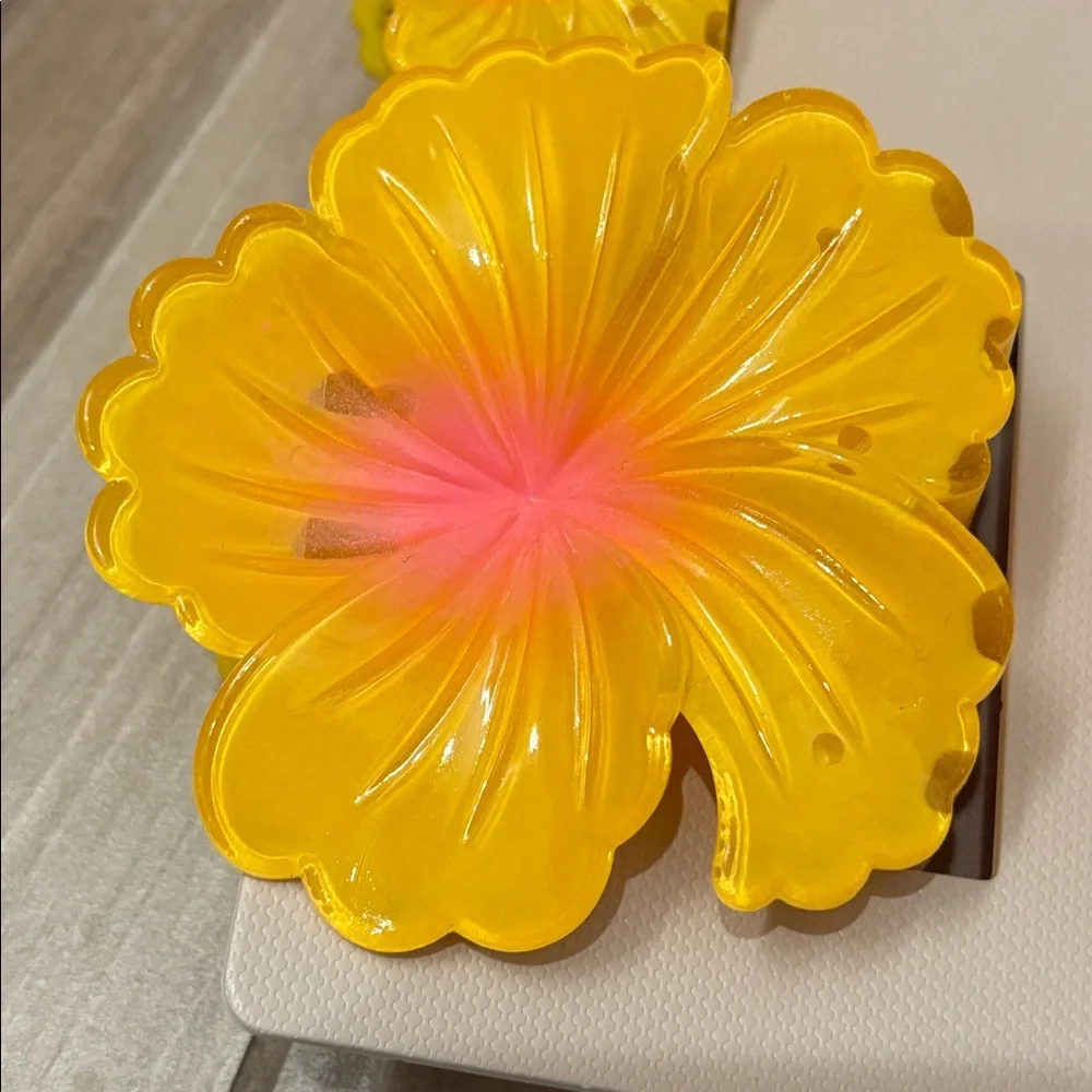 NWT Piper K Hawaiian tropical flower  Hair Clips Set of 6
